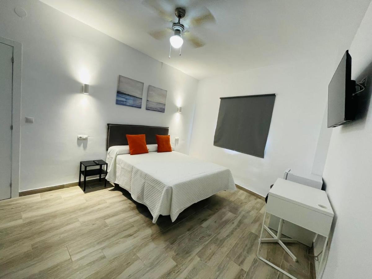 Micaela Charming Hostal Torremolinos Buitenkant foto