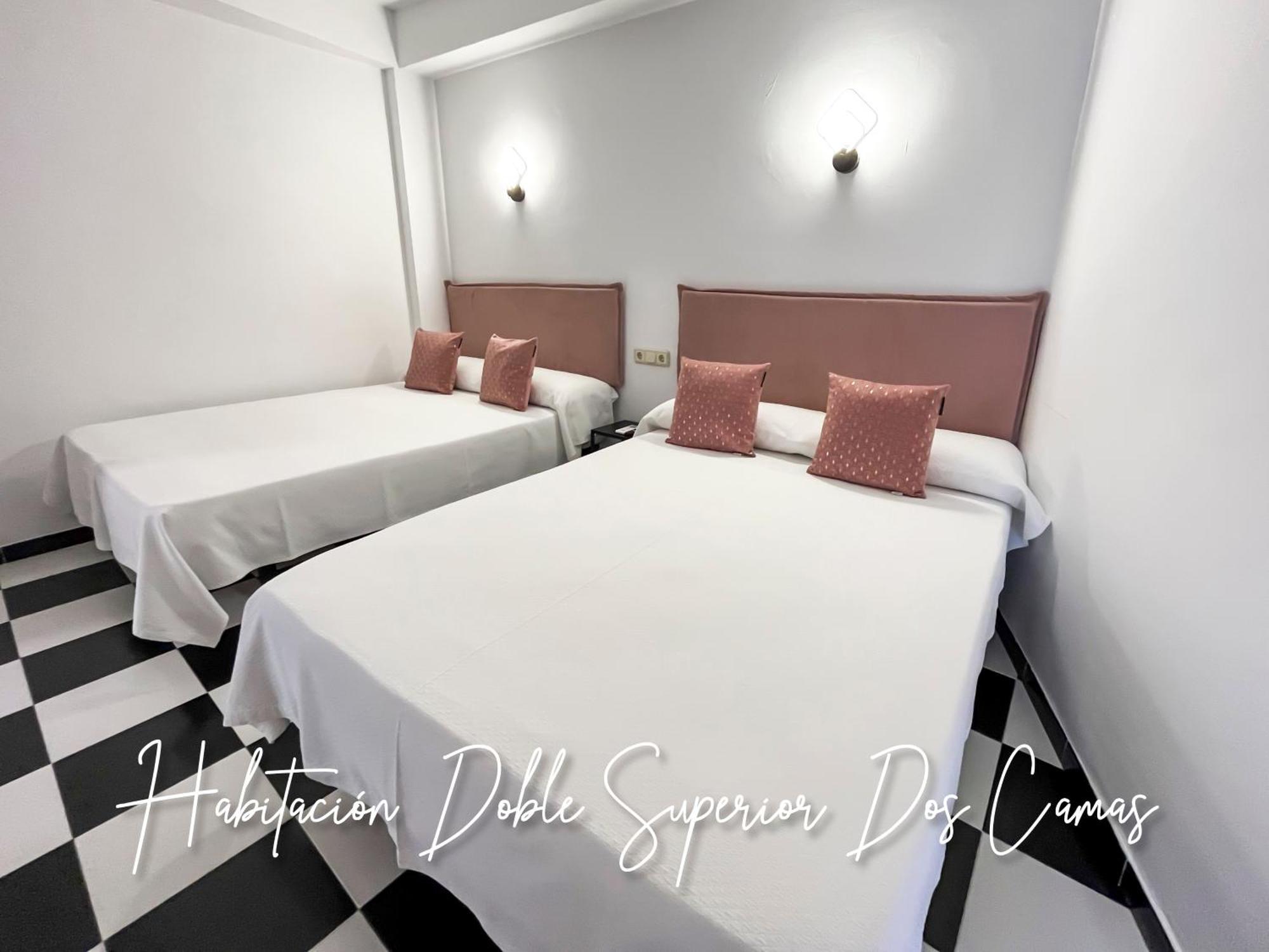 Micaela Charming Hostal Torremolinos Buitenkant foto